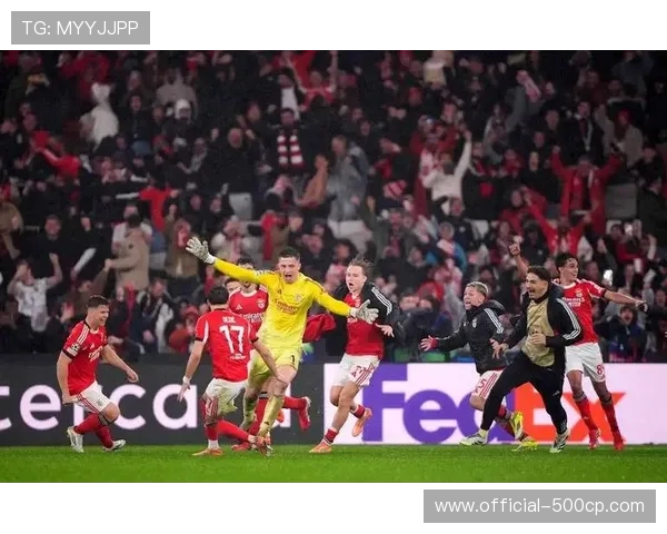 特鲁宾头球绝杀瞬间：本菲卡门将读秒救主，皇马球员愣神